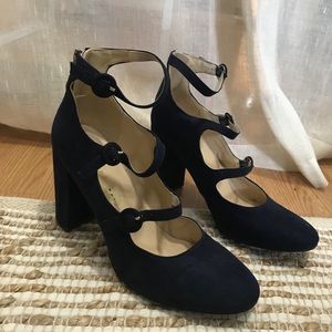 Navy blue buckle up heel